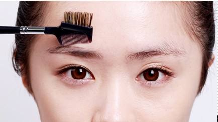 Eyebrow Shaper